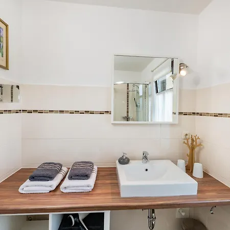 Bourguet Apartment
